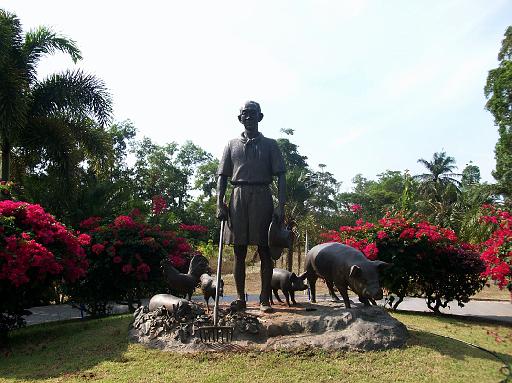 Farm 04.jpg - Der Gründer des Instituts - Vater der modernen Landwirtschaft Thailands